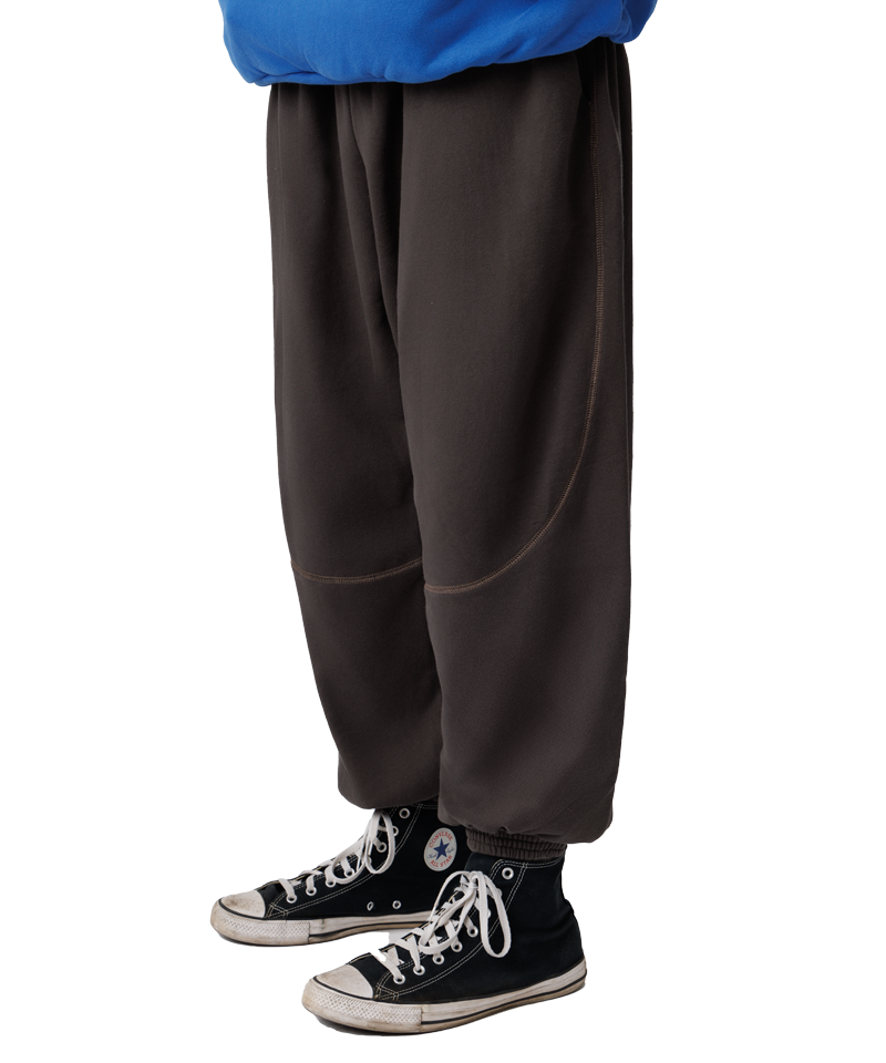 nook sweatpants in dark detail