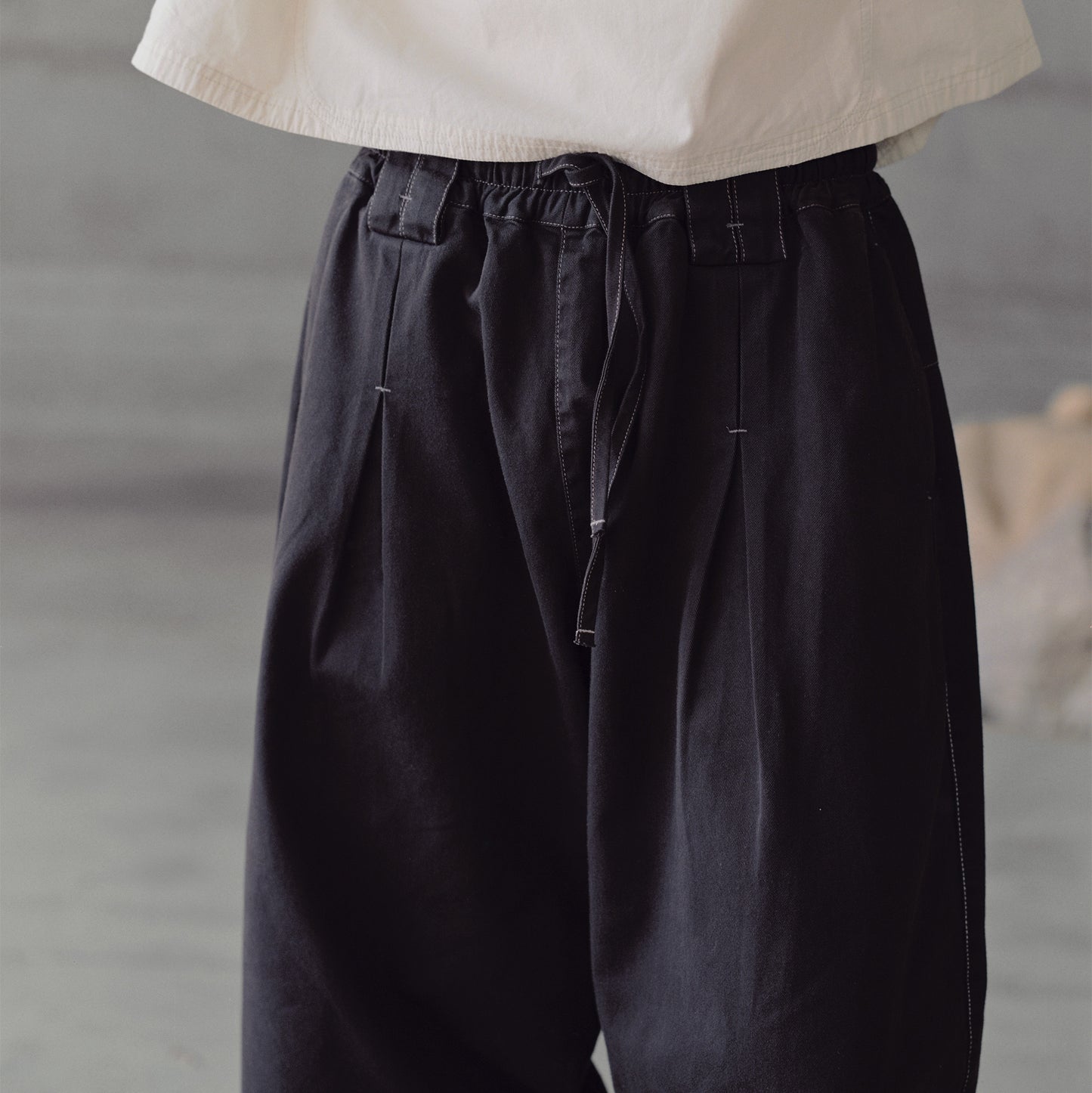 helium pants in black