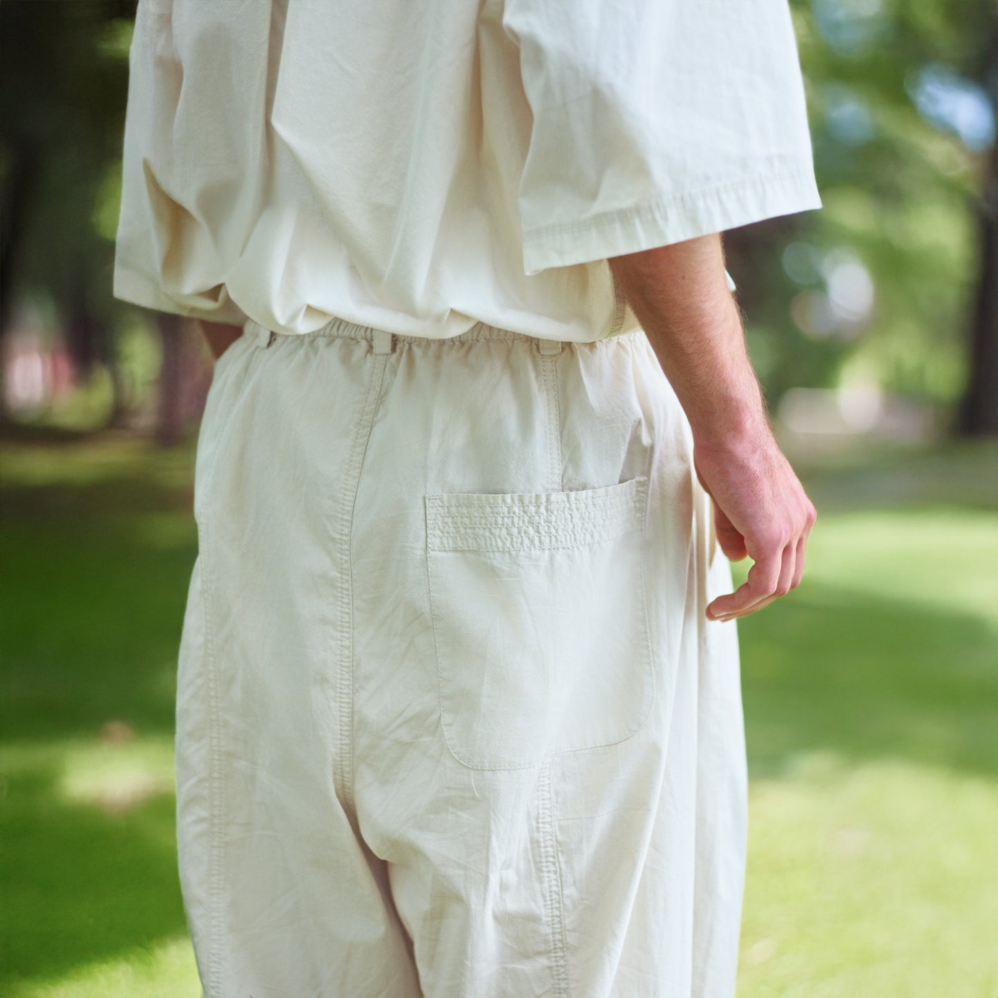 lightweight cosmos pants in light