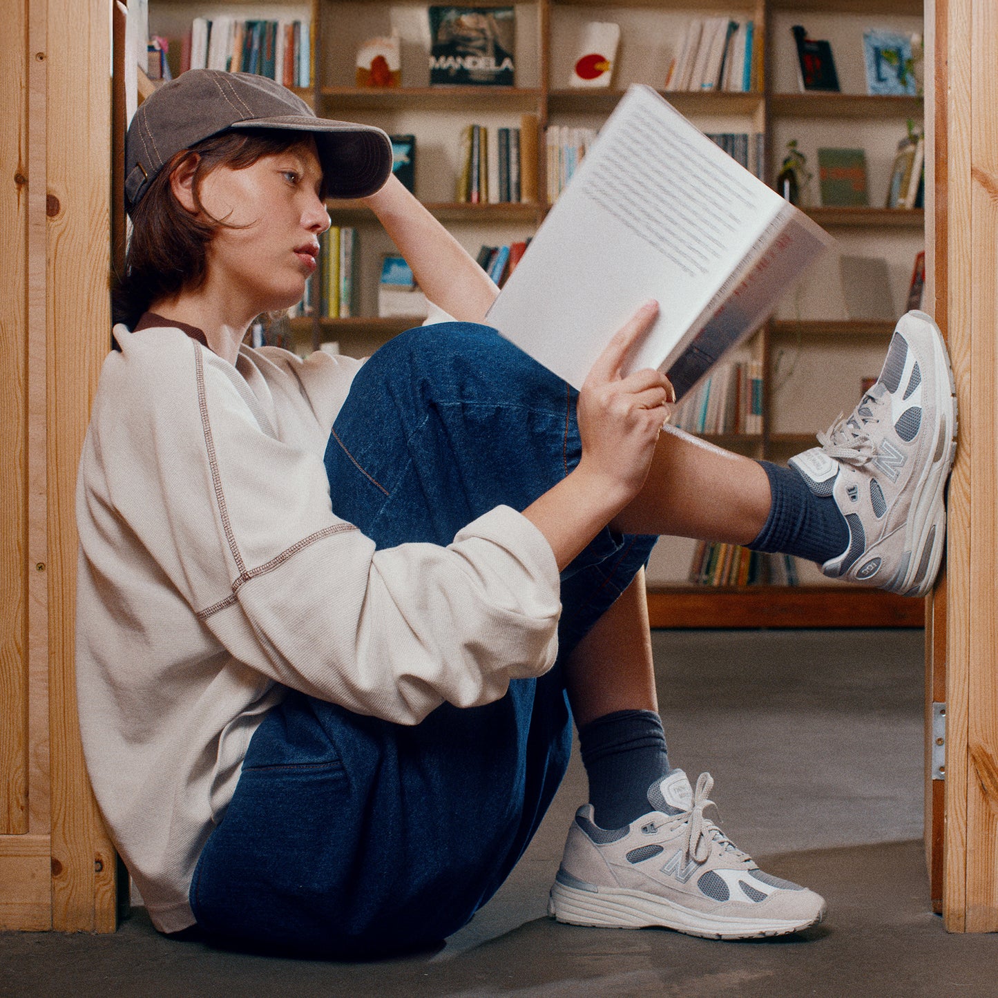 long sleeve helium t shirt in light