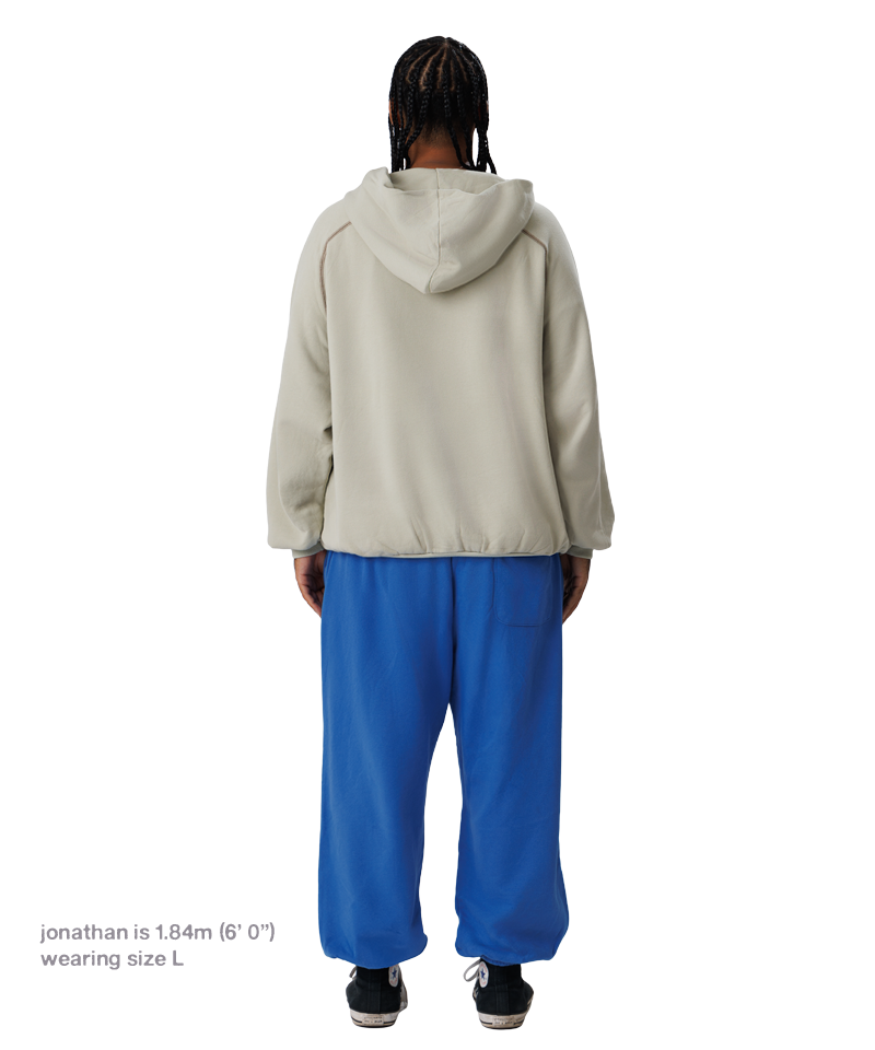 nook sweatpants in bright model